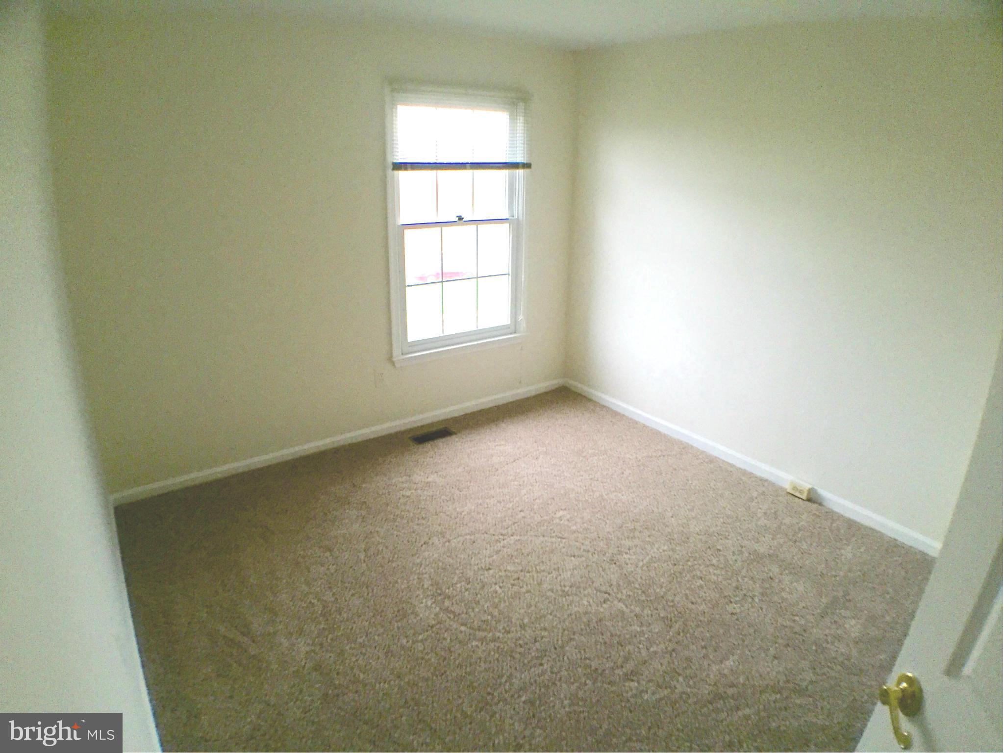 46873 Rabbitrun Terrace Sterling, VA 20164 - Photo 8 of 17 Bath