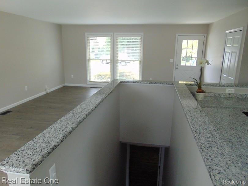 700 Bolinger Street Rochester Hills, MI 48307 - Photo 19 of 39