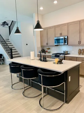 $5,900 | 3607 Kensington Gdns Lane, Houston, TX 77055
