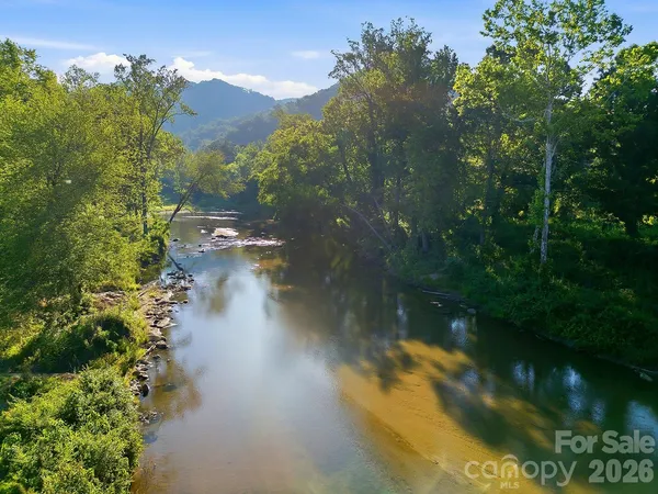 $650,000 | 5373 Green River Cove Road, Saluda, NC 28773