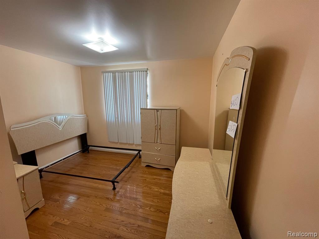 29721 Farmington Road Farmington Hills, MI 48331 - Photo 16 of 40