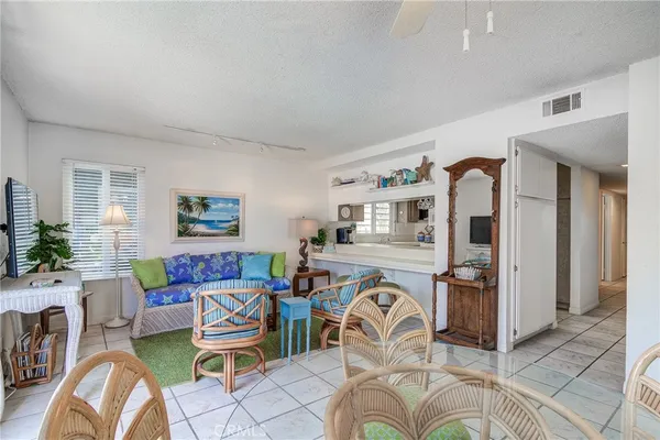 $3,615 | 110 31st Street, Unit A, Newport Beach, CA 92663