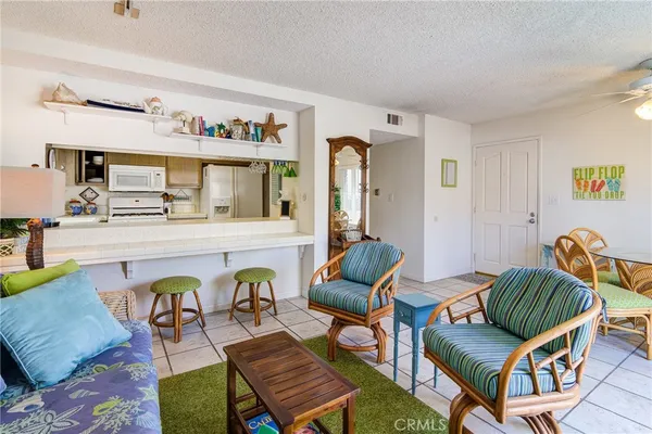 $3,615 | 110 31st Street, Unit A, Newport Beach, CA 92663