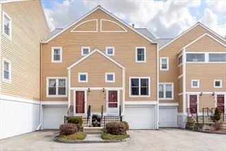$2,500 | 20 Camelot Drive, Unit 20, Worcester, MA 01602