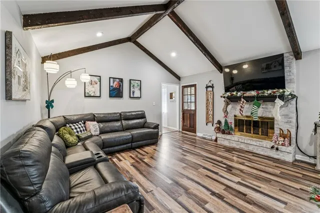 $375,000 | 6007 Trott Road, Belton, MO 64012