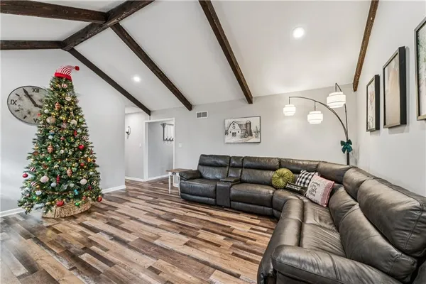 $370,000 | 6007 Trott Road, Belton, MO 64012