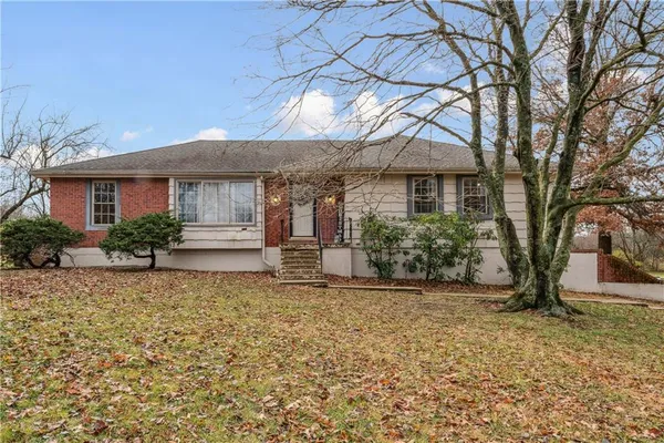$370,000 | 6007 Trott Road, Belton, MO 64012