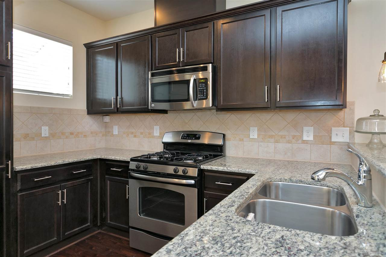 1412 Crafton Way Raleigh, NC 27607 - Photo 12 of 25 Kitchen