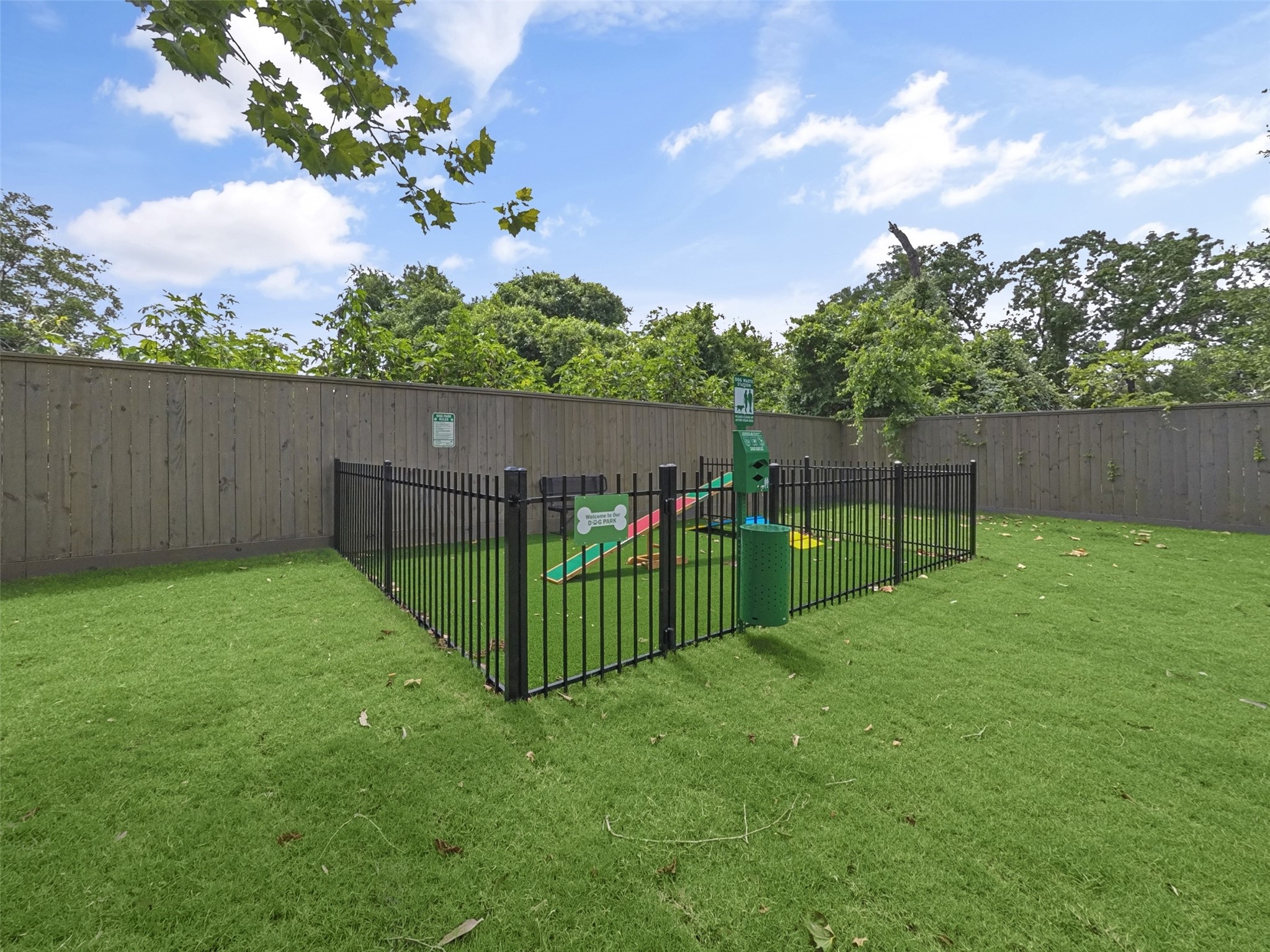 2410 Vaughn Street, Unit B Houston, TX 77093 - Photo 25 of 26 Pet-friendly community with enclosed dog play area