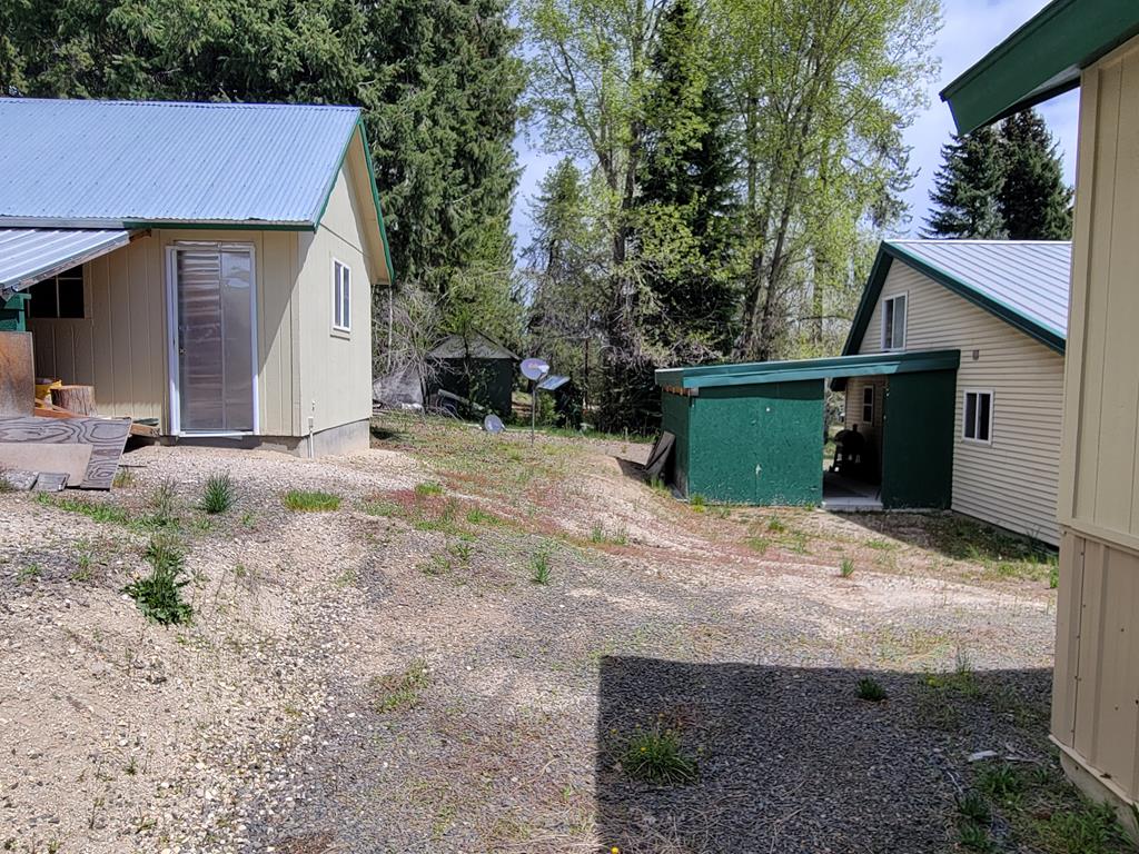 10125 Round Valley Road Cascade, ID 83611 - Photo 20 of 23 Bunkhouse