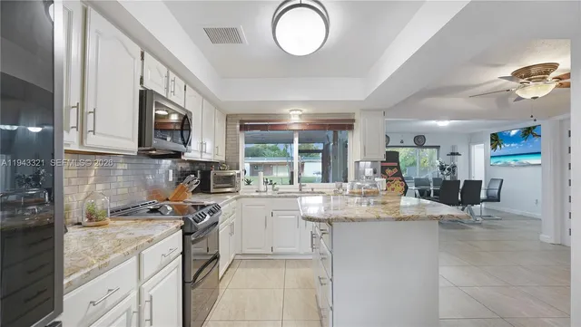 $1,250,000 | 5921 Southwest 17th Street, Plantation, FL 33317