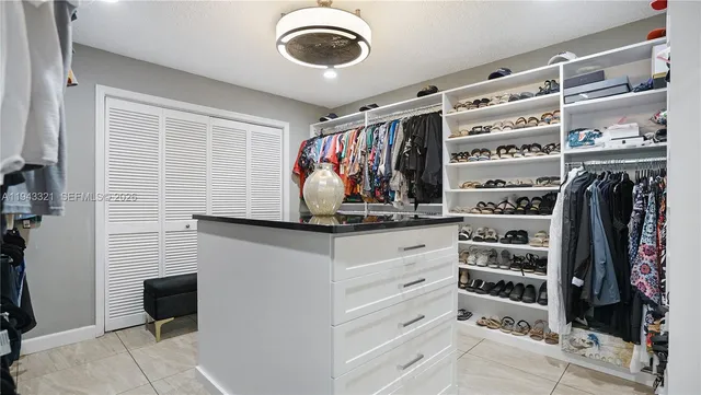 $1,250,000 | 5921 Southwest 17th Street, Plantation, FL 33317