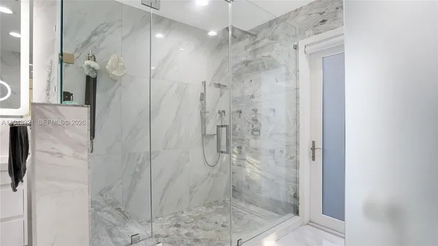 $1,250,000 | 5921 Southwest 17th Street, Plantation, FL 33317