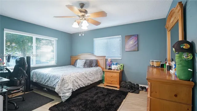 $1,250,000 | 5921 Southwest 17th Street, Plantation, FL 33317