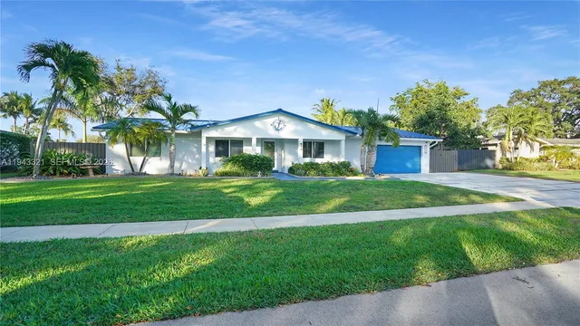 $1,250,000 | 5921 Southwest 17th Street, Plantation, FL 33317