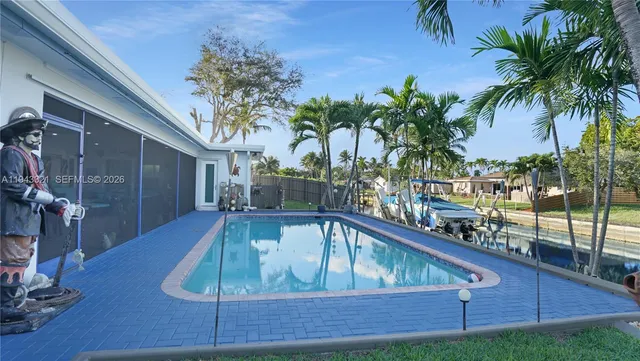 $1,250,000 | 5921 Southwest 17th Street, Plantation, FL 33317