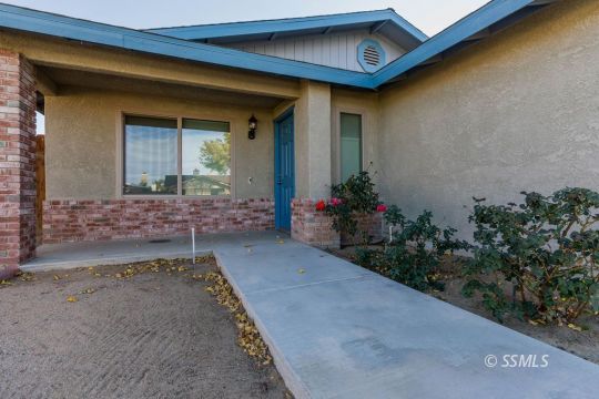 807 White Oak Drive Ridgecrest, CA 93555 - Photo 3 of 30 Gallery Image 3