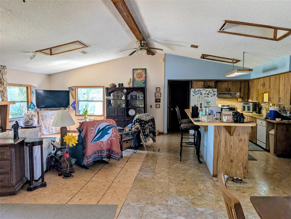 24514 Bonnet Road Astor, FL 32102 - Photo 19 of 37