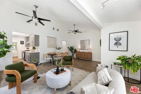 $1,150,000 | 5141 Comercio Avenue, Woodland Hills, CA 91364