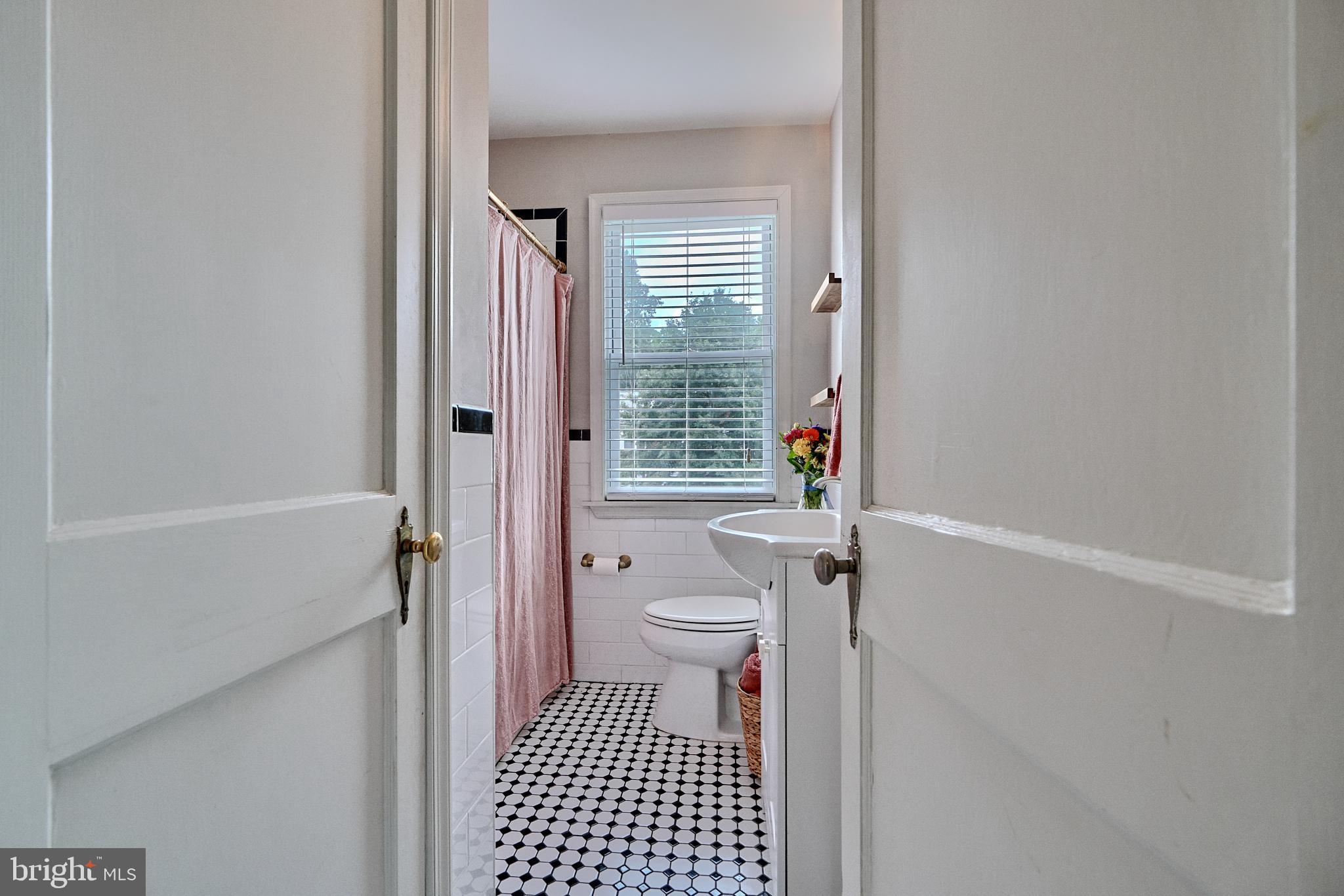 206 Gaywood Road Baltimore, MD 21212 - Photo 30 of 51 Renovated Full BA!