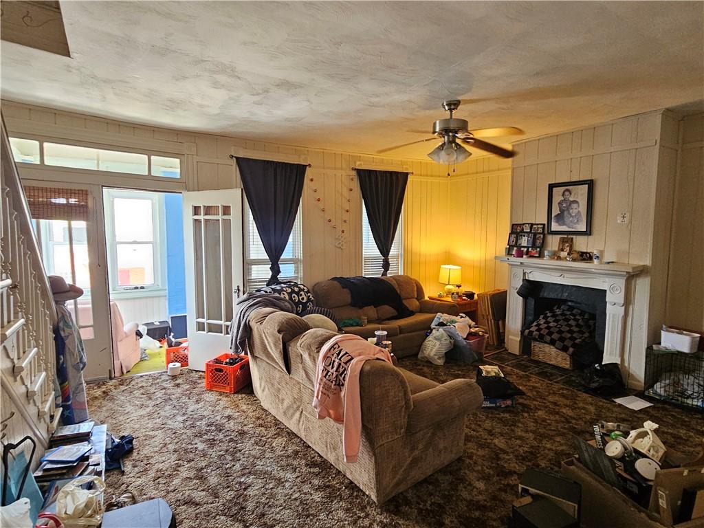 619 Chestnut Street Irwin, PA 15642 - Photo 3 of 16