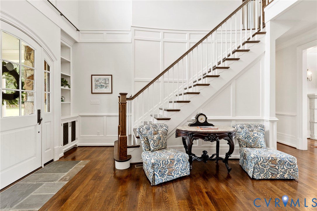3264 Three Bridge Road Powhatan, VA 23139 - Photo 13 of 78 Main stairway to 2nd floor