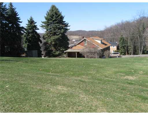 124 Rock Run Road Elizabeth, PA 15037 - Photo 3 of 18 Exterior Back.