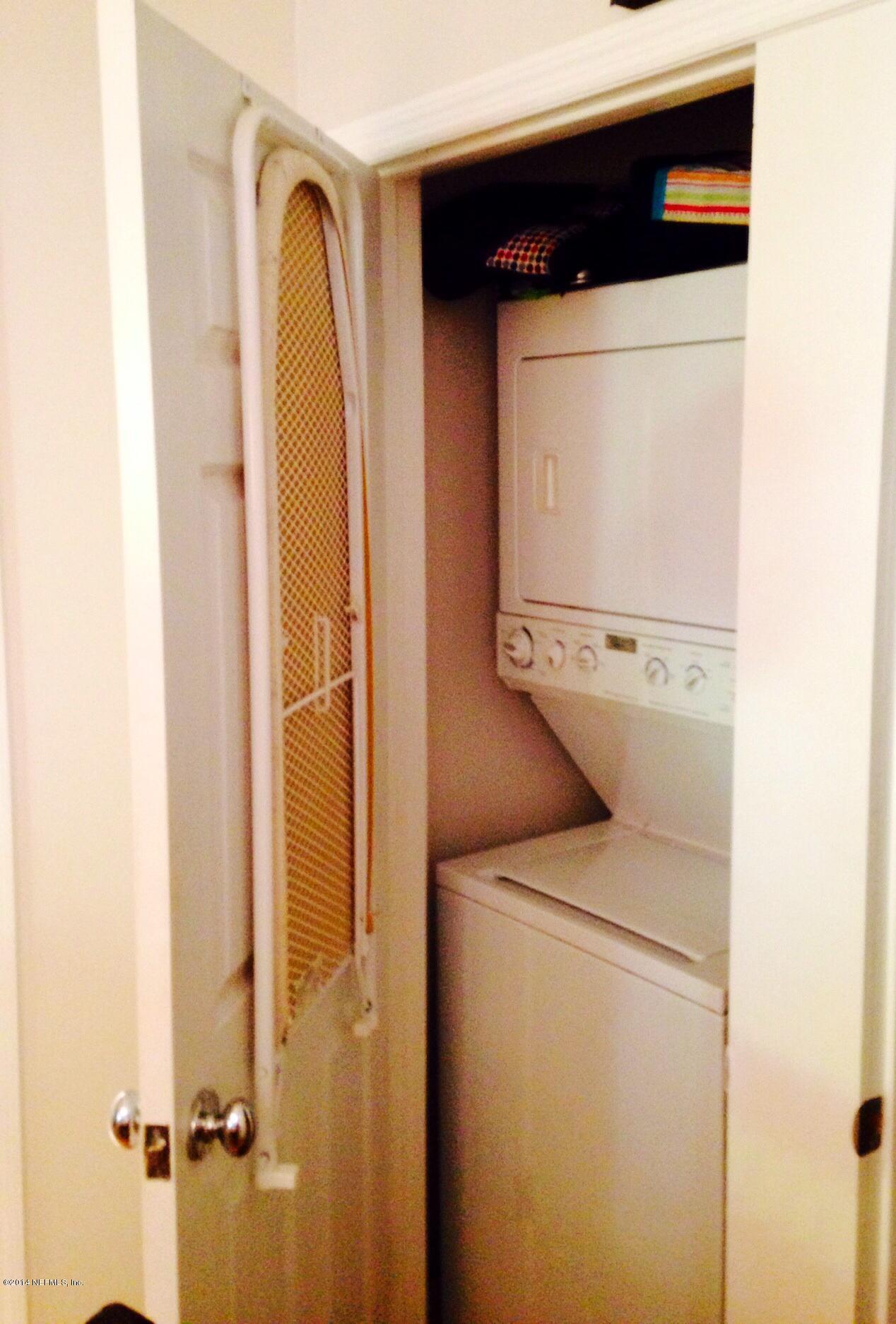 310 7th Street Atlantic Beach, FL 32233 - Photo 29 of 37 a utility room with dryer and washer