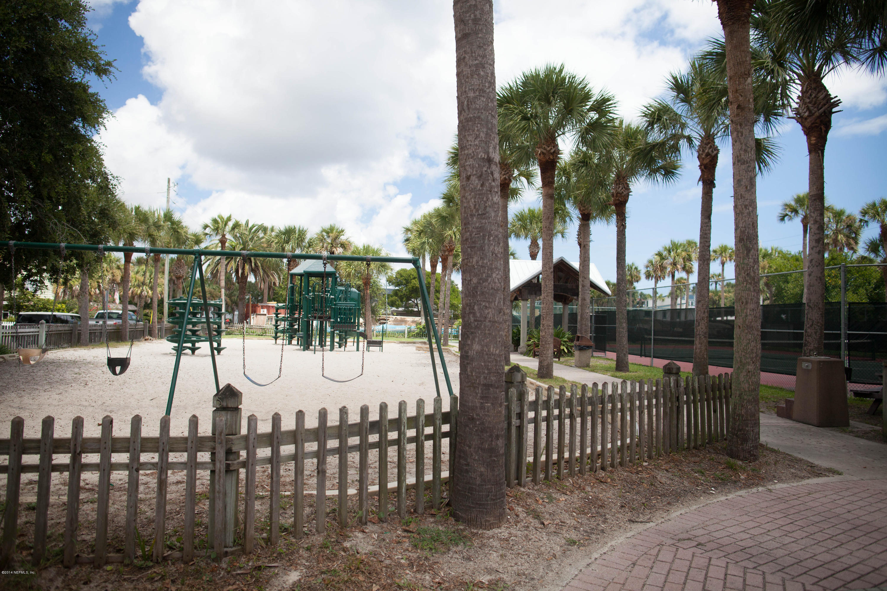 310 7th Street Atlantic Beach, FL 32233 - Photo 31 of 37 a view of outdoor space and garden