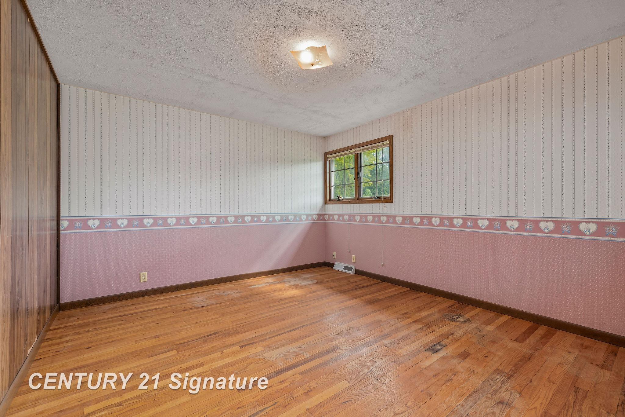 5115 Cole Road Saginaw, MI 48601 - Photo 20 of 32 50148797-1a0140ef-1e20-4d08-a753-72b927fd5663.JPG