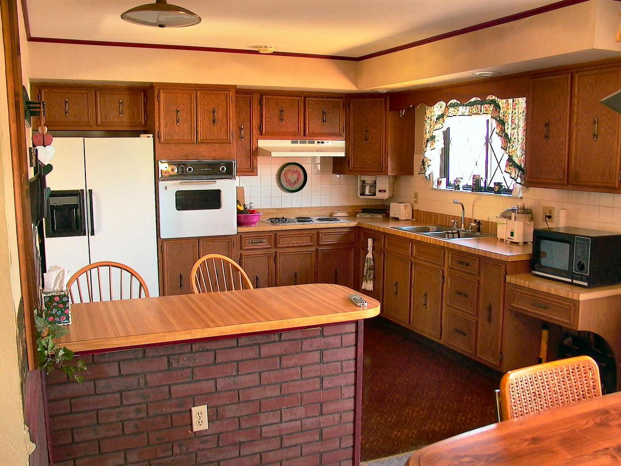 1020 Riverside Boulevard Nescopeck, PA 18635 - Photo 8 of 11 Kitchen