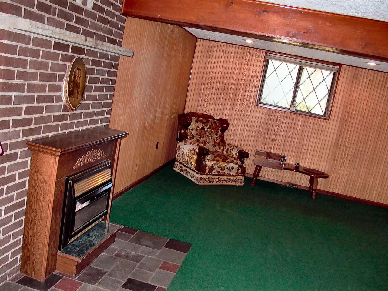 1020 Riverside Boulevard Nescopeck, PA 18635 - Photo 9 of 11 Family Room Fireplace