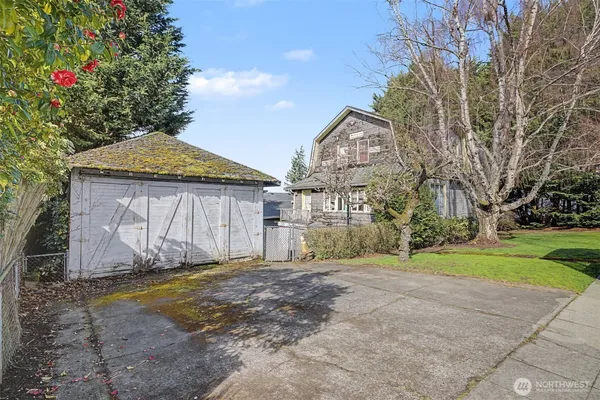 $1,200,000 | 1857 North 54th Street, Seattle, WA 98103