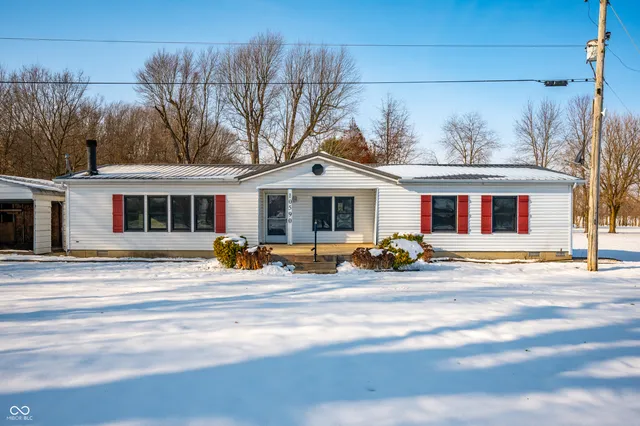 $195,000 | 10590 South 550 East, Amboy, IN 46911