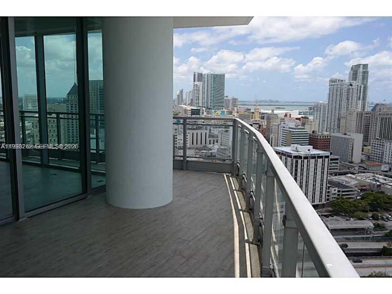 90 Southwest 3rd Street, Unit 3104 Miami, FL 33130 - Photo 3 of 5