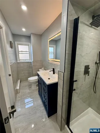 $2,900 | 135 Jay Avenue, Unit 1, Lyndhurst, NJ 07071