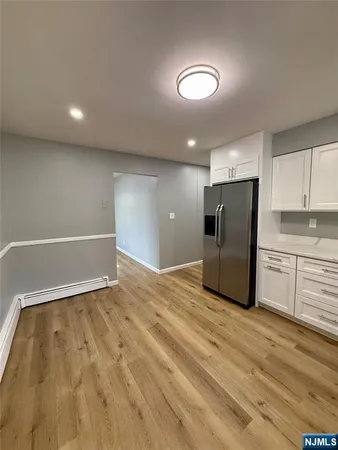 $2,900 | 135 Jay Avenue, Unit 1, Lyndhurst, NJ 07071