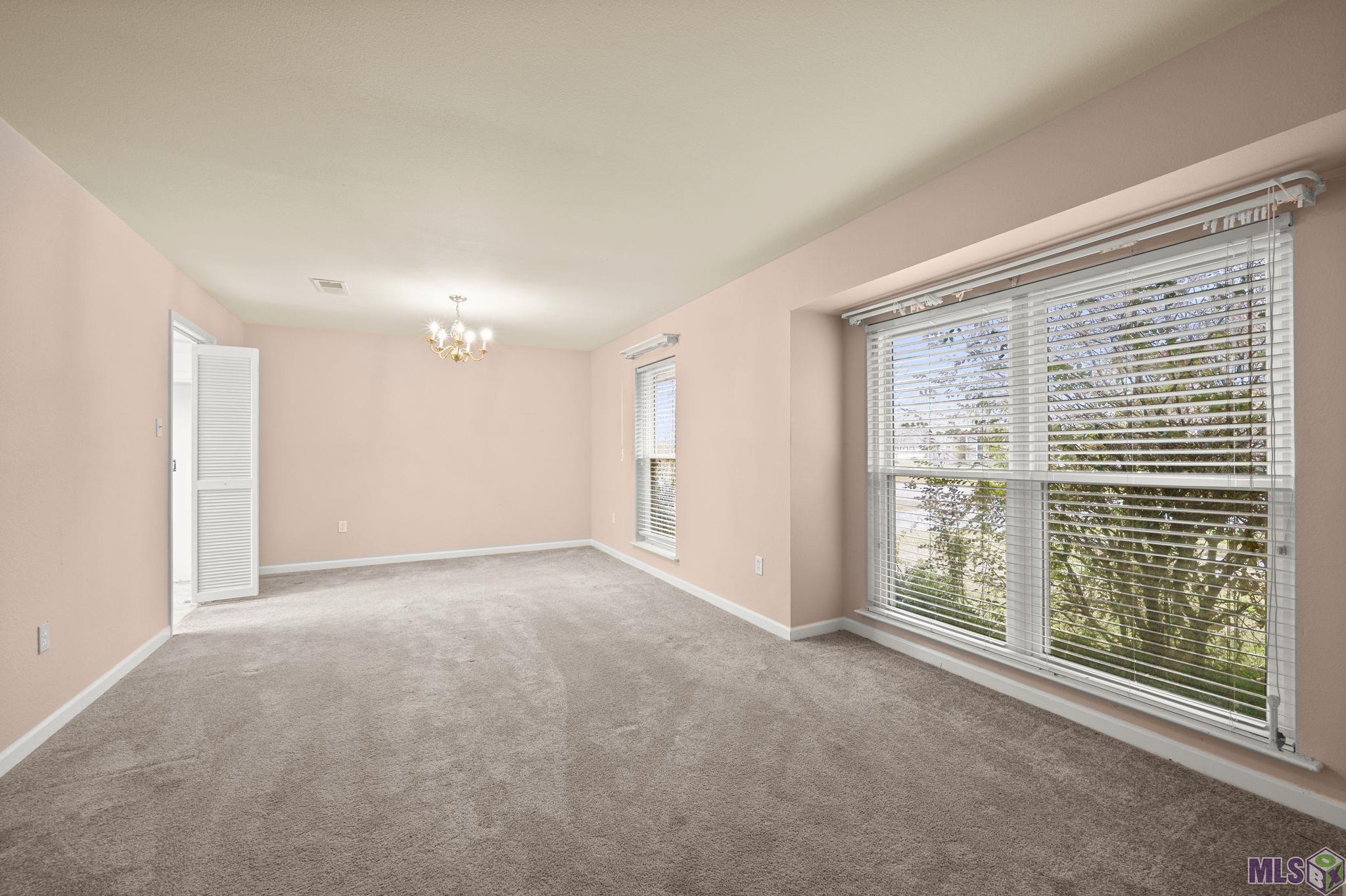 946 Shadybrook Drive Baton Rouge, LA 70816 - Photo 3 of 22