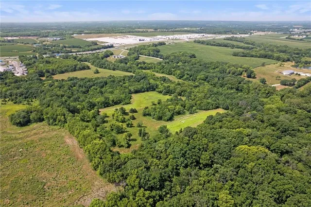 $2,995,000 | 6925 Outer Road, Odessa, MO 64076