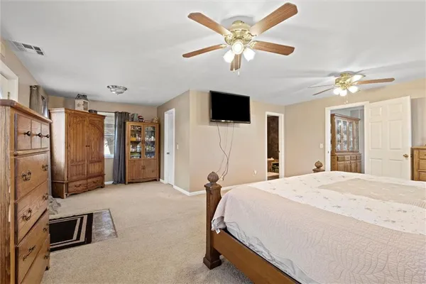 $2,995,000 | 6925 Outer Road, Odessa, MO 64076