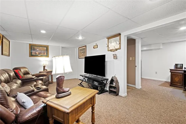 $2,995,000 | 6925 Outer Road, Odessa, MO 64076