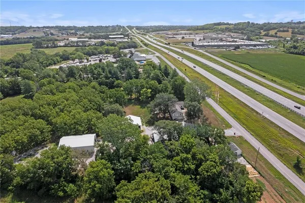 $2,995,000 | 6925 Outer Road, Odessa, MO 64076