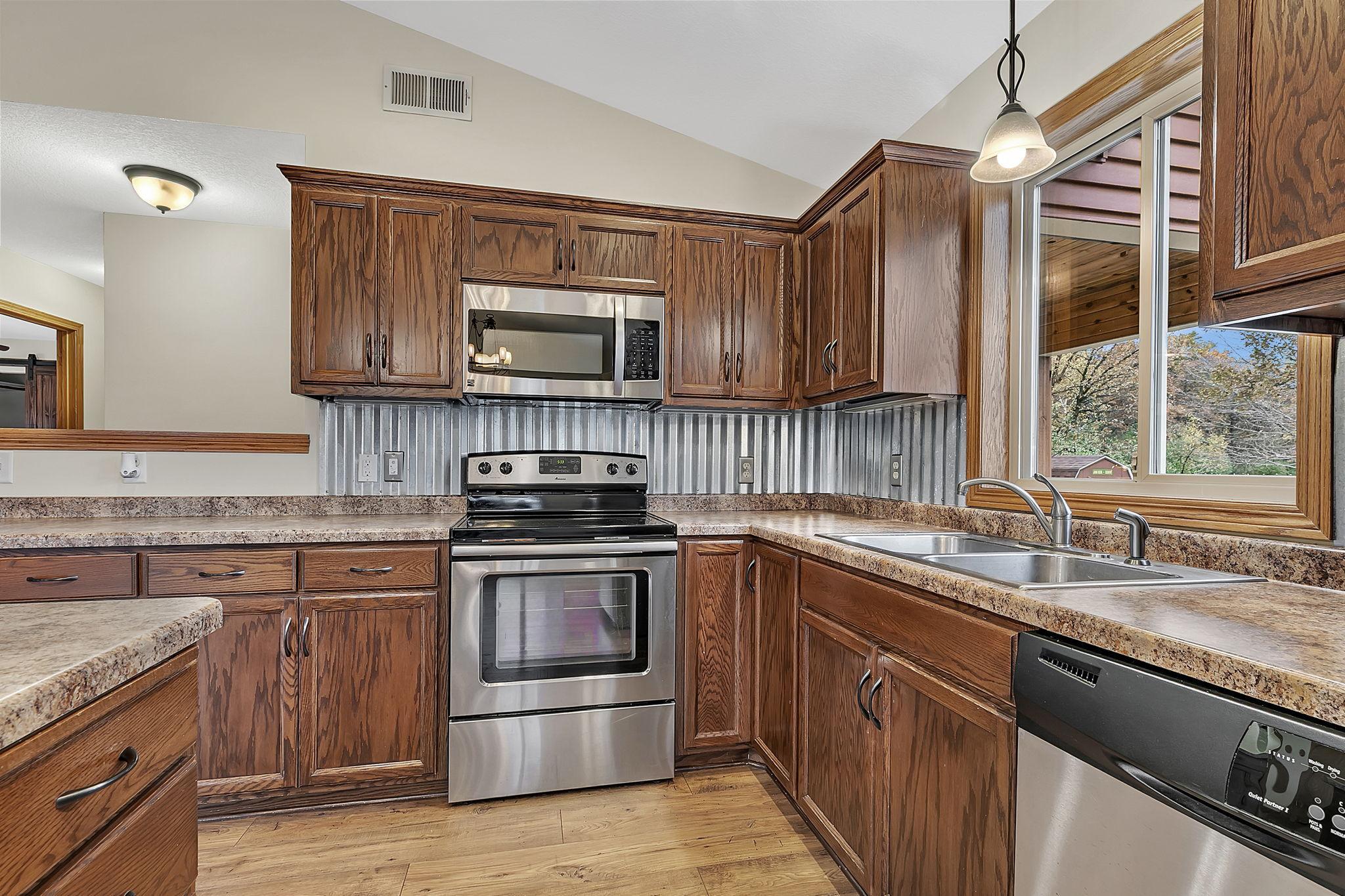 3135 Quarry Road Northeast Sauk Rapids, MN 56379 - Photo 6 of 53