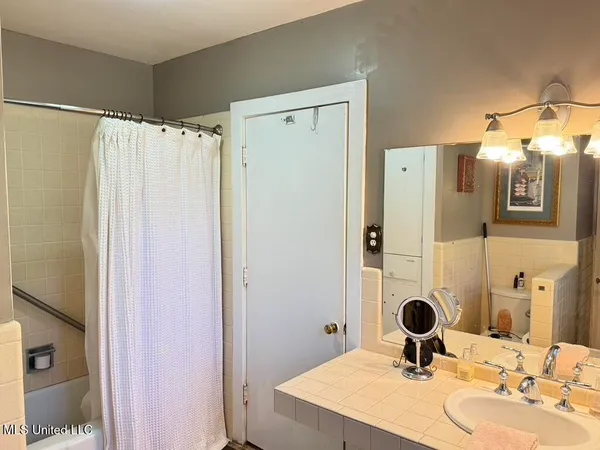 $275,000 | 216 Lower Woodville Road, Natchez, MS 39120