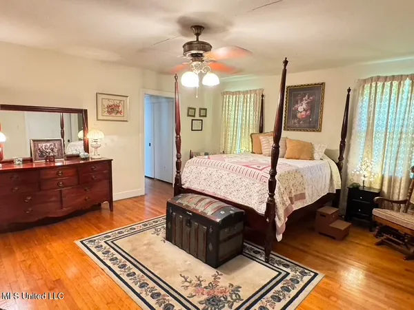 $275,000 | 216 Lower Woodville Road, Natchez, MS 39120