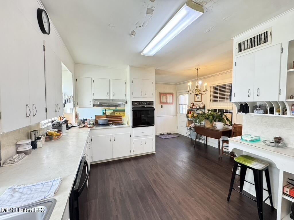 216 Lower Woodville Road Natchez, MS 39120 - Photo 10 of 27 76A5BFE0-1846-456F-AA4A-C17E470F4BB3_1_1