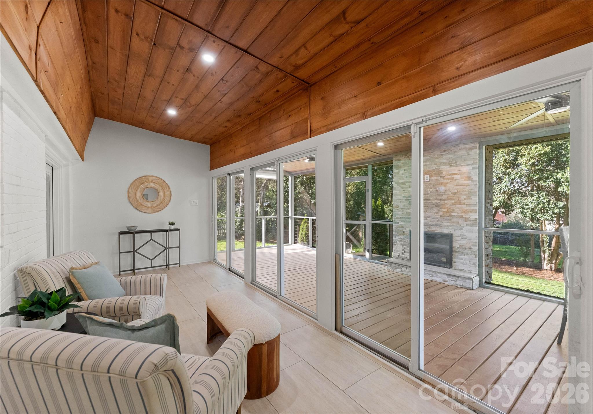 5100 White Oak Road Charlotte, NC 28210 - Photo 27 of 43 a living room with furniture