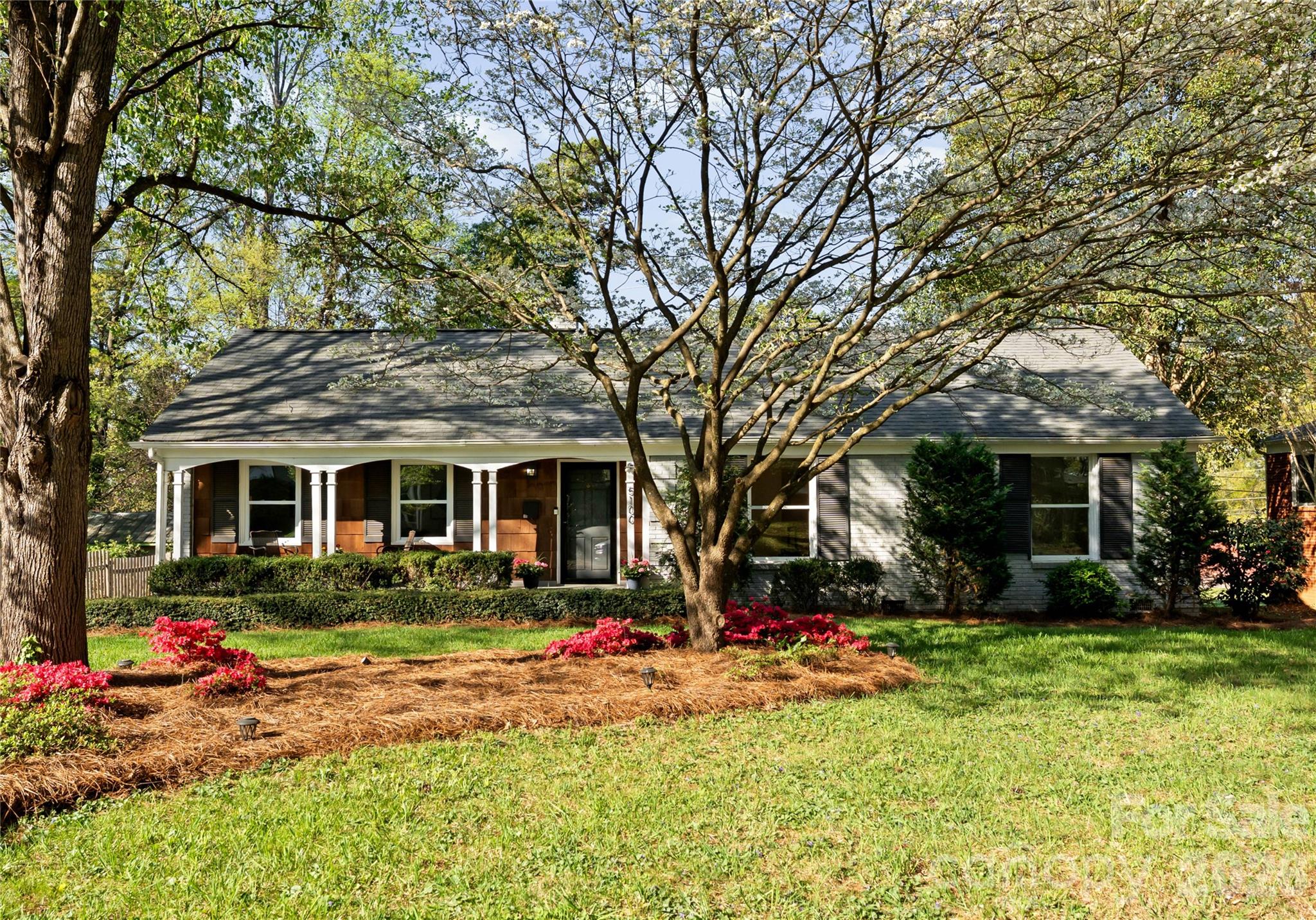 5100 White Oak Road Charlotte, NC 28210 - Photo 43 of 43 a front view of house with yard and green space