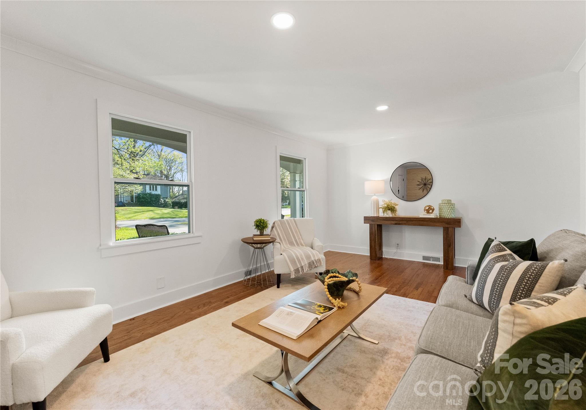 5100 White Oak Road Charlotte, NC 28210 - Photo 6 of 43 a living room with furniture