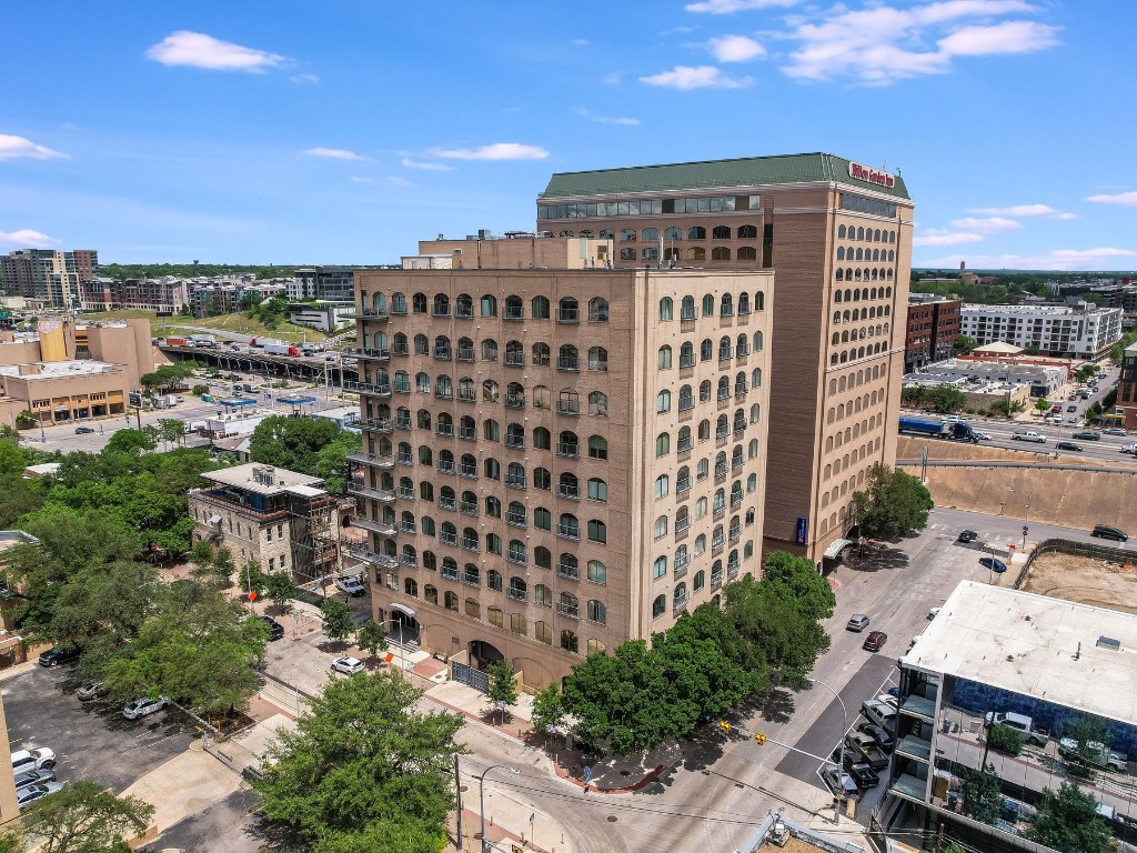 507 Sabine Street, Unit 303 Austin, TX 78701 - Photo 23 of 28 a view of a building